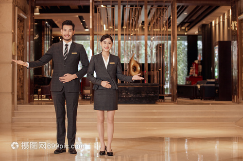 豪華酒店的專(zhuān)業(yè)服務(wù)人員形象與酒店管理